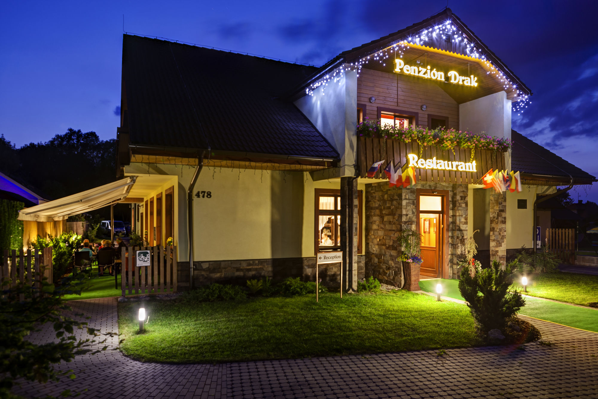 Фото отеля 1