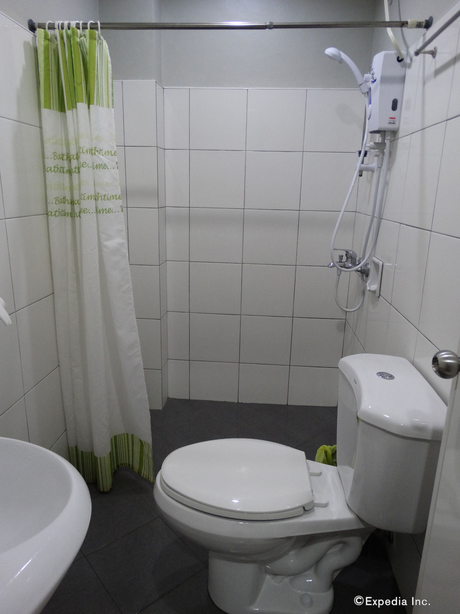 Фото Harbour Gardens Tourist Inn