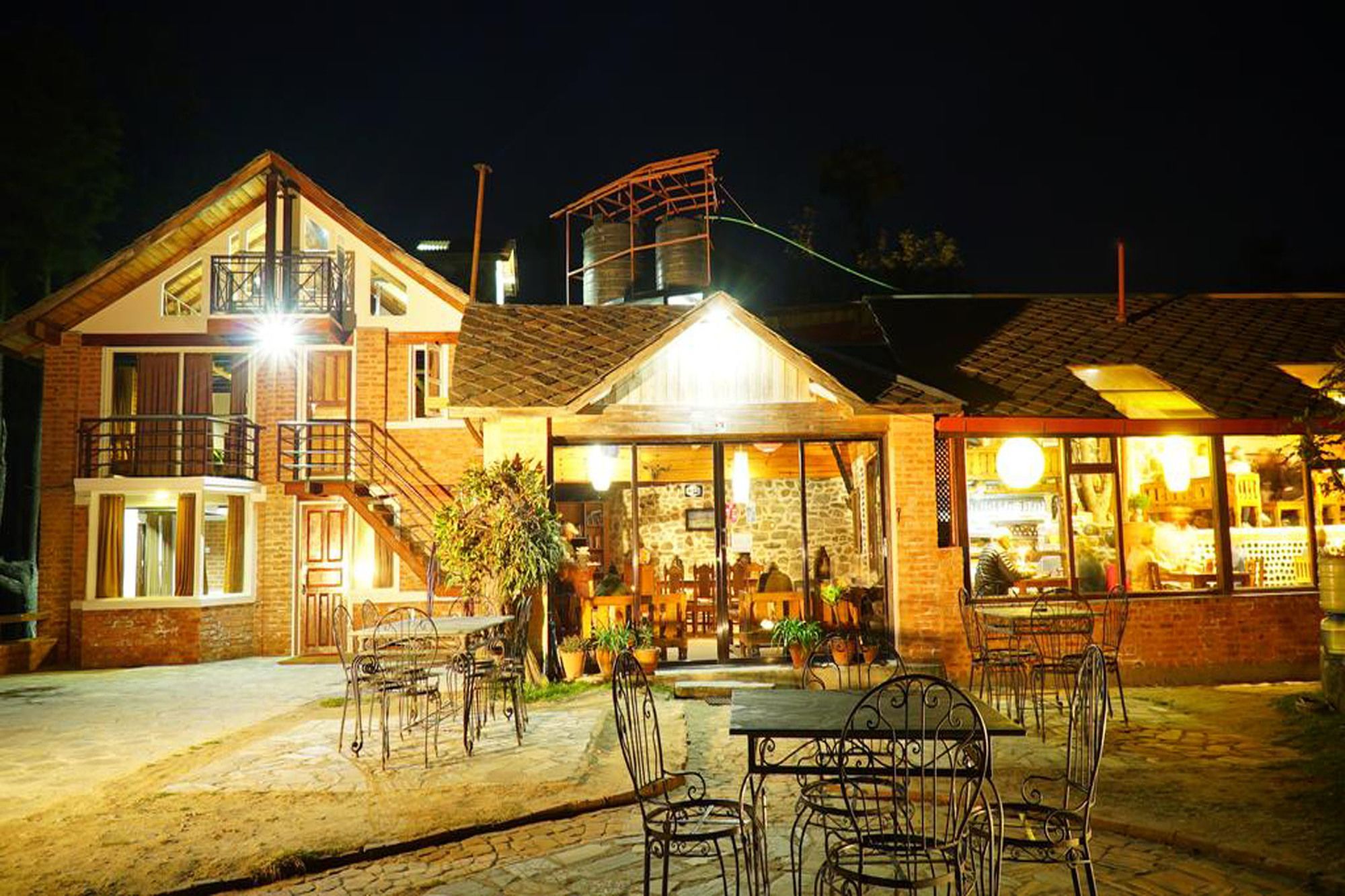 Фото отеля 1