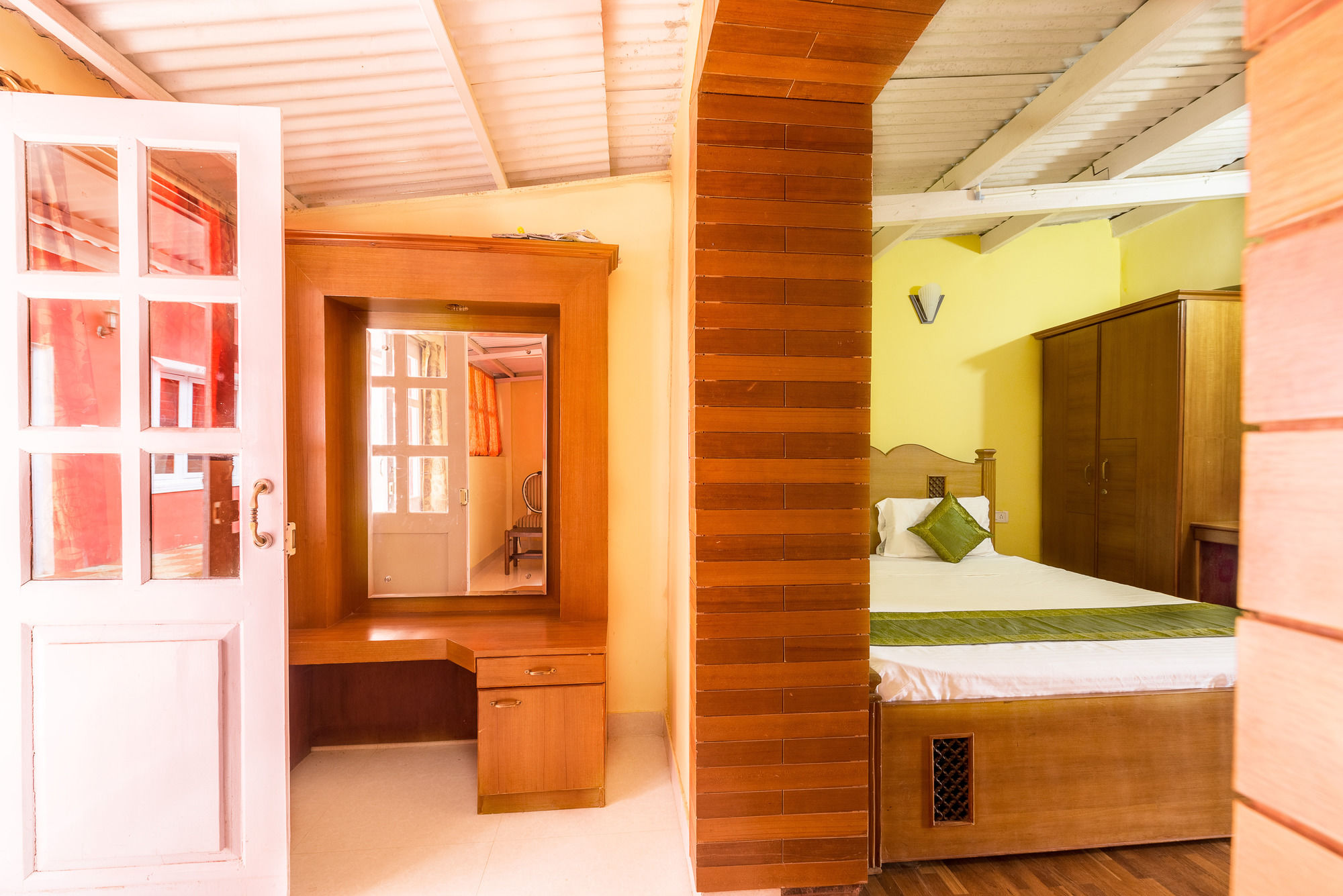 Фото Treebo Trip Rosefield Heritage