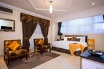 The Ritzz Exclusive Guest House (Dr. Esther Ocloo Lane, 5) ، فندق