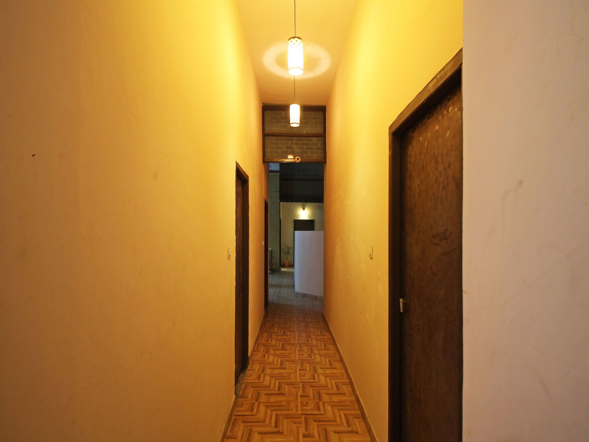 Фото Oyo 4715 Kk Residency