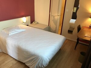 The Originals City, Hôtel Au Chêne Vert (Bretagne, Côtes-d'Armor, Arrondissement de Saint-Brieuc, Plérin, Rue de la Croix Lormel, 2), hotel