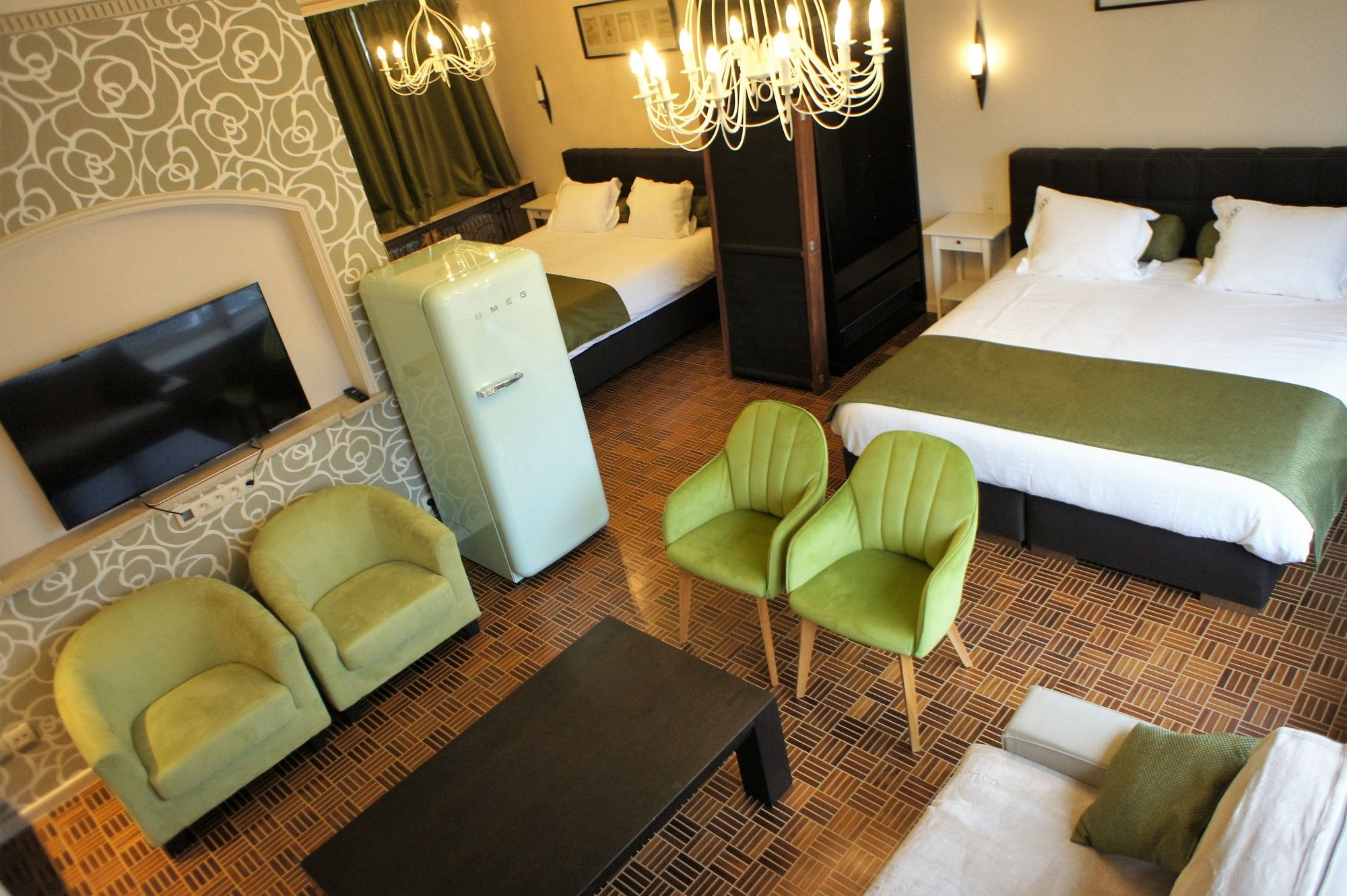 Фото отеля 2