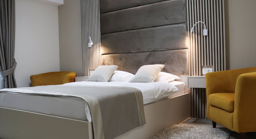 Фото Hotel Holiday