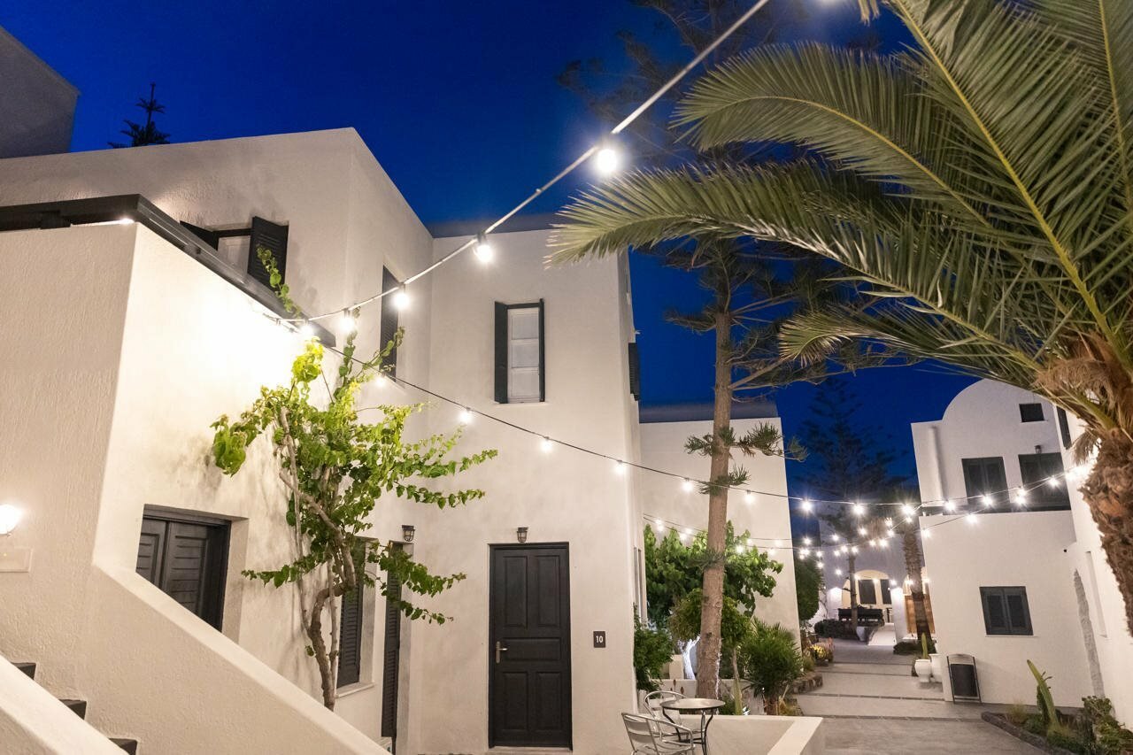 Фото Scorpios Hotel