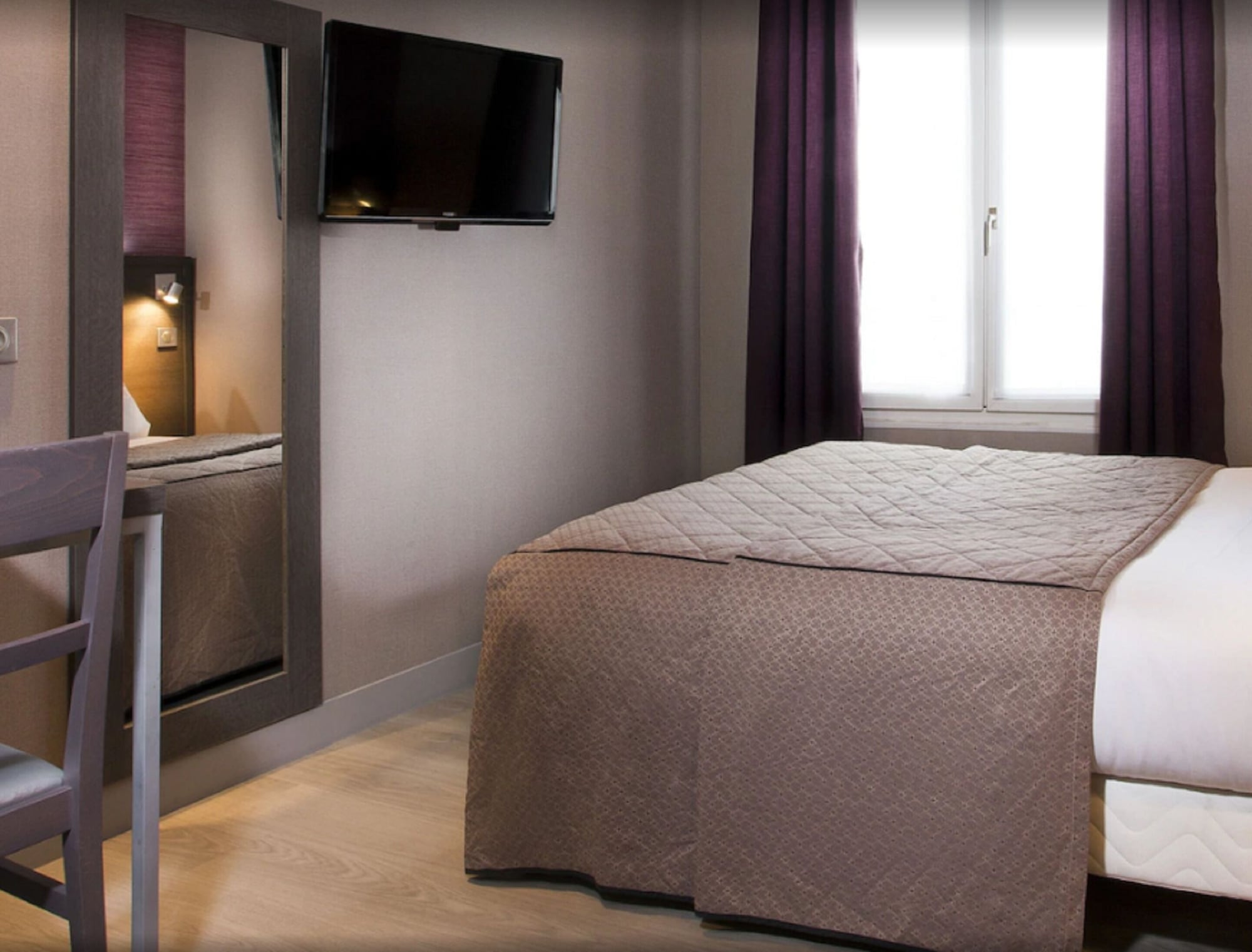 Фото Hotel Riviera Elysées