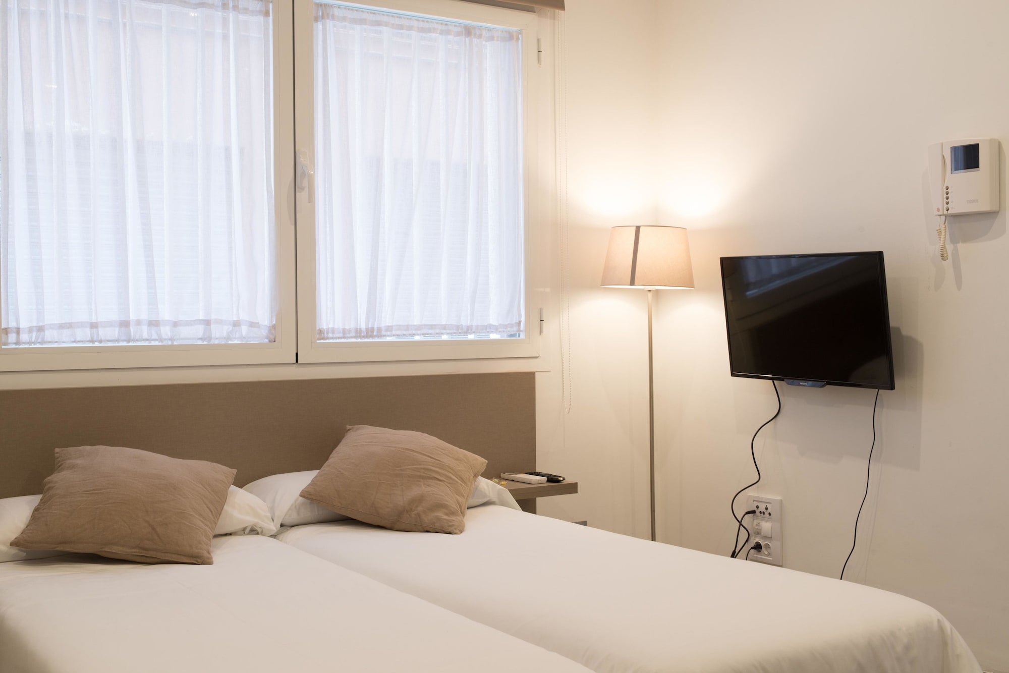 Фото Apartamentos Campo del Príncipe