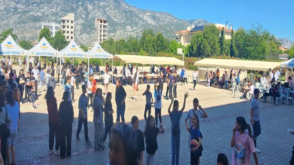 School Dilek-Recep Ozer Secondary School, Dosemealti, photo