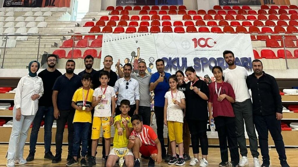 Primary school Baglar Primary School, Batman, photo