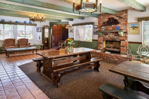 Гостиница Svendsgaard's Danish Lodge Americas Best Value Inn в Солванге