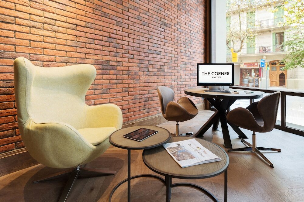 Фото The Corner Hotel