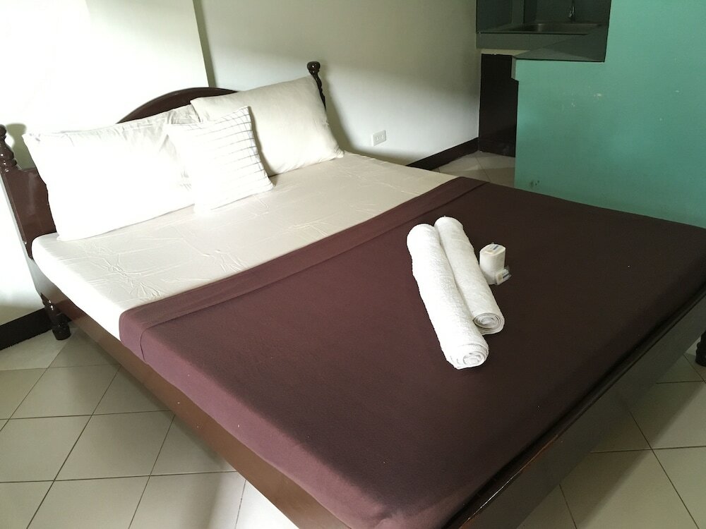 Фото Royal Crown Inn