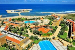 Гостиница Jiyeh Marina Resort Hotel & Chalets