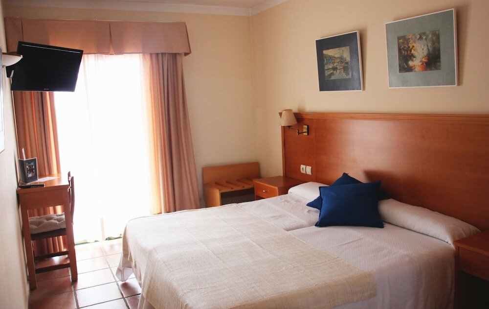 Фото Hotel Doña Catalina