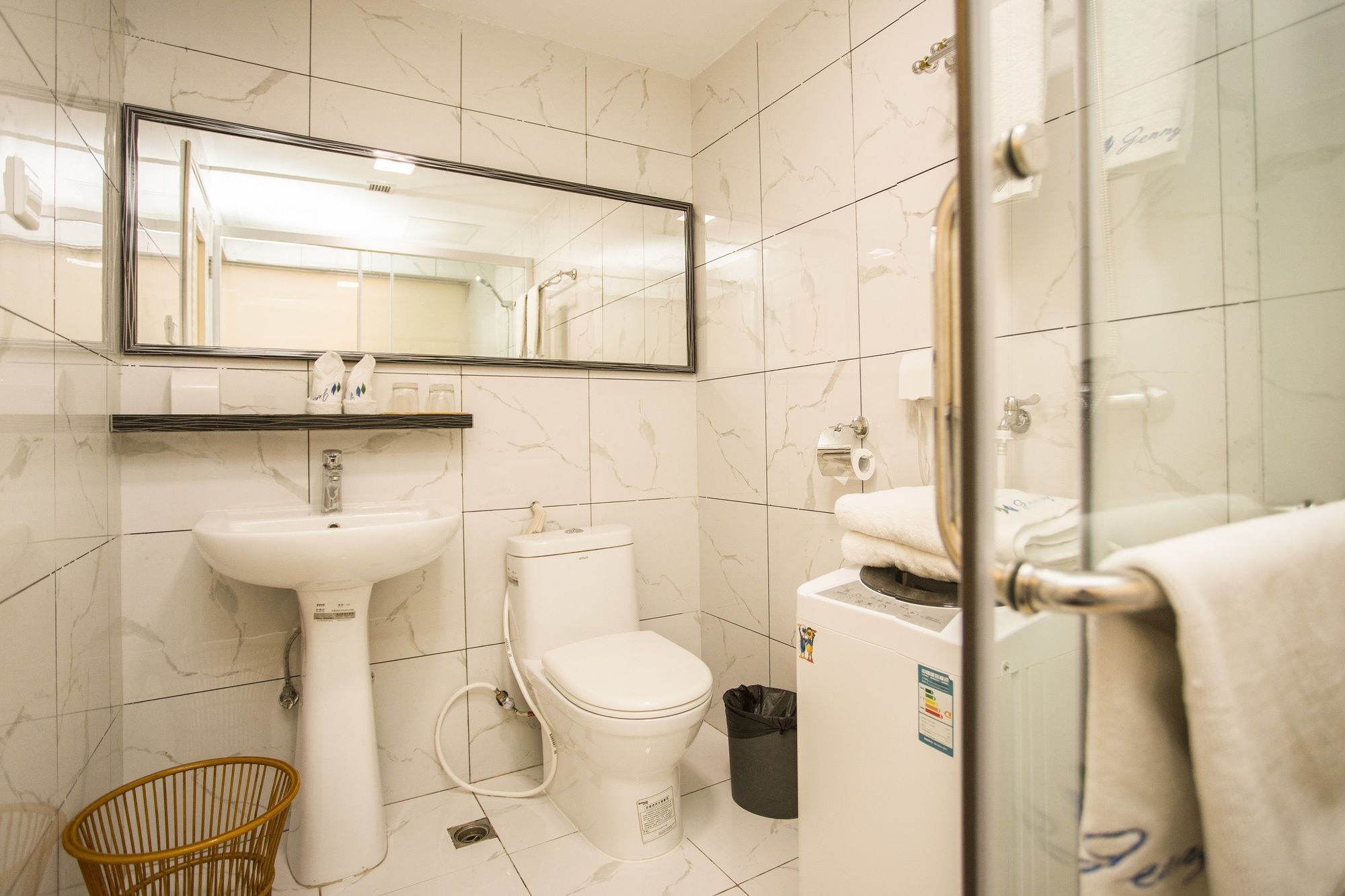 Фото Nomo Service Apartment The Legend