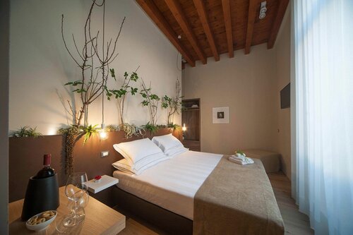 Гостиница Antica Dimora Luxury Rooms в Барлетте