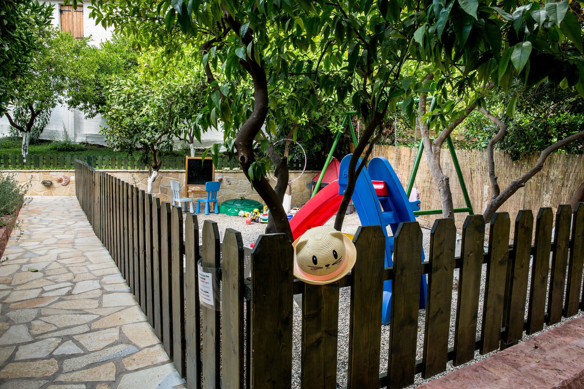 Фото Oasis Apartments