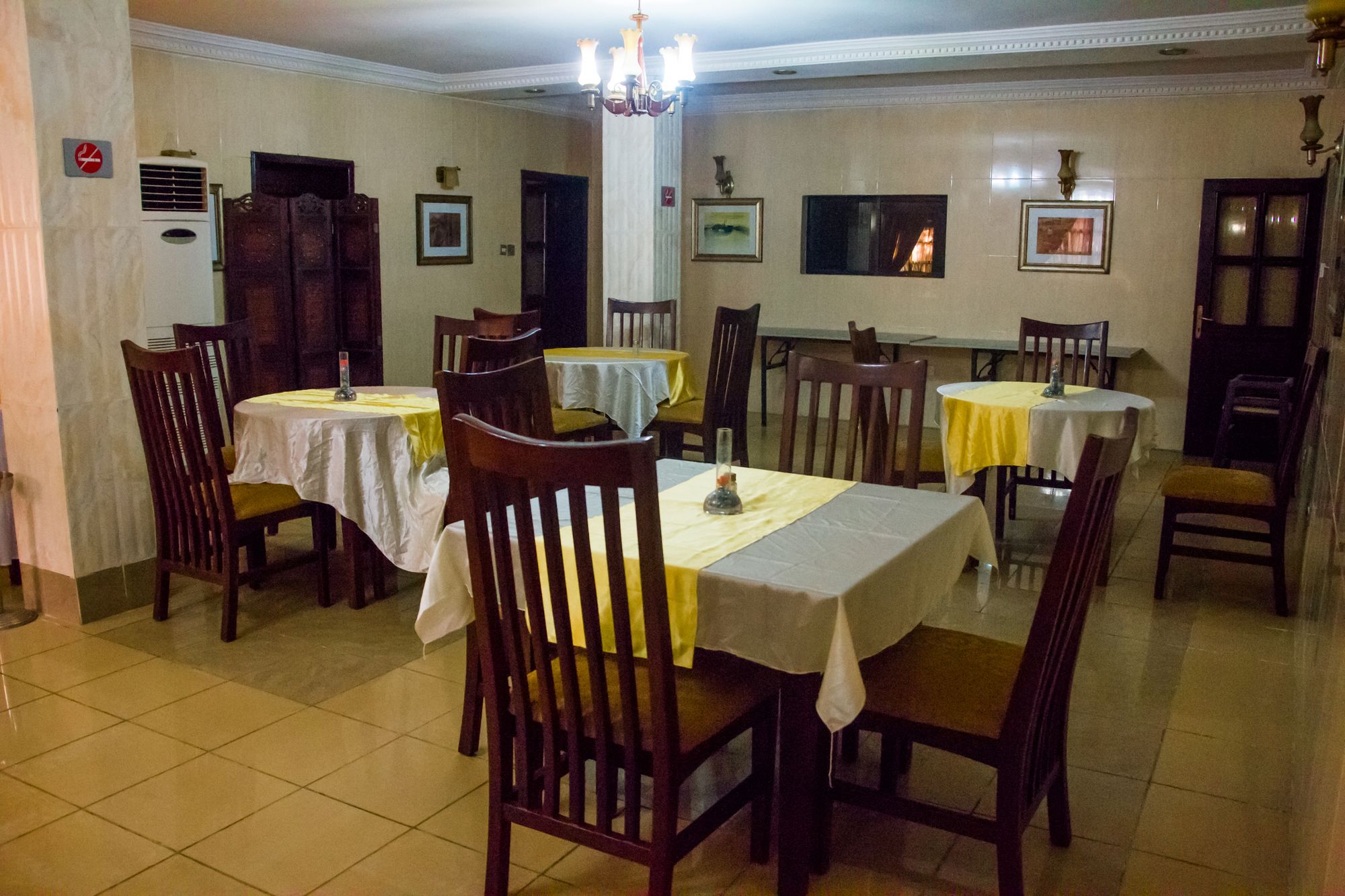 Фото Heritage House Square Hotel