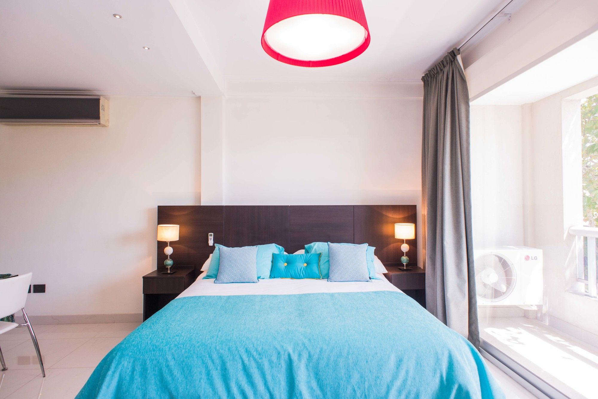 Фото Soho Luxury Suites