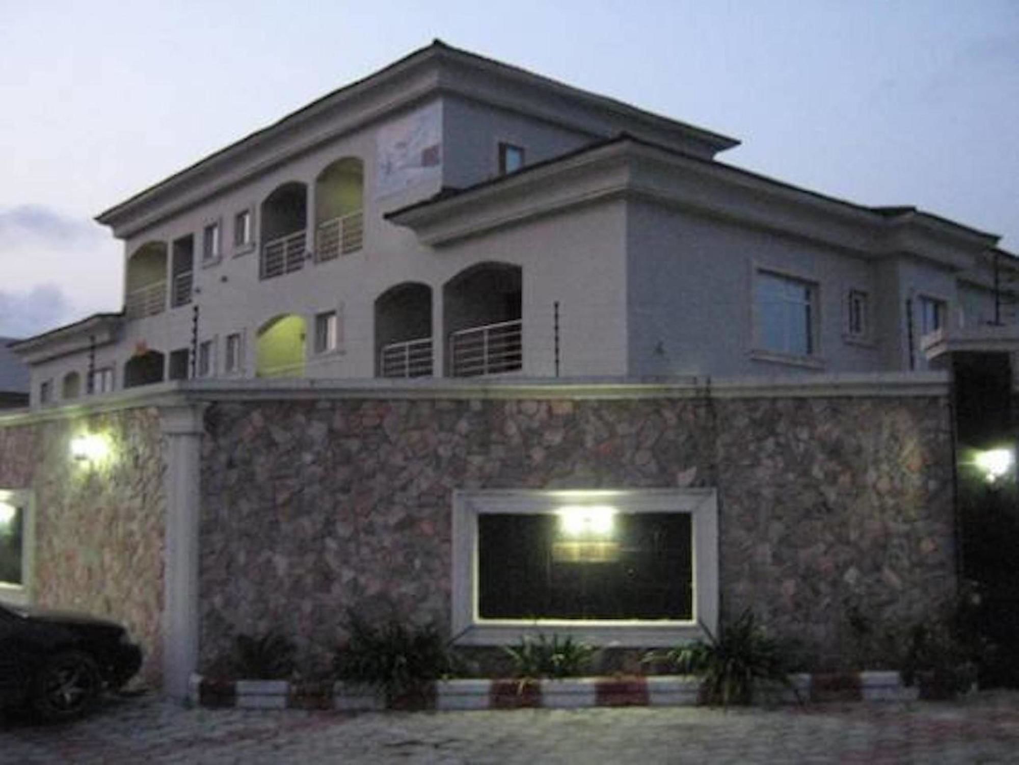 Фото Hymax Grace Hotel and Suites