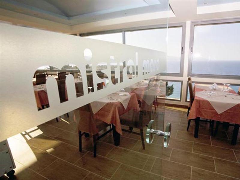 Фото Mistral Mare Hotel