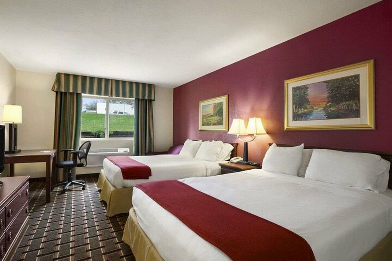 Фото Quality Inn Lincoln Cornhusker