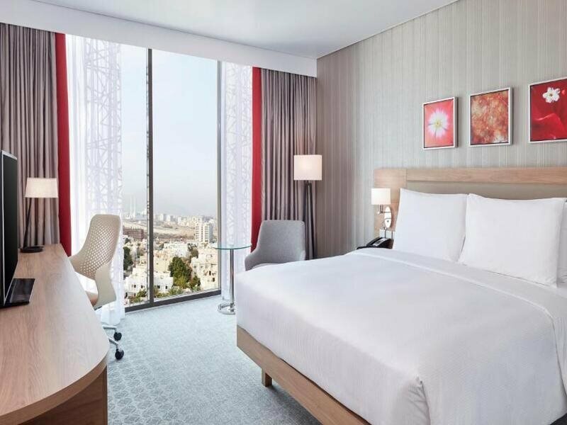 Фото Hilton Garden Inn Muscat Al Khuwair