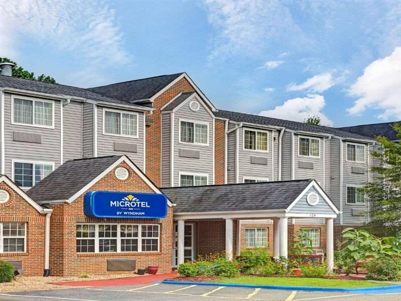 Фото Microtel Inn by Wyndham Raleigh Durham Airport