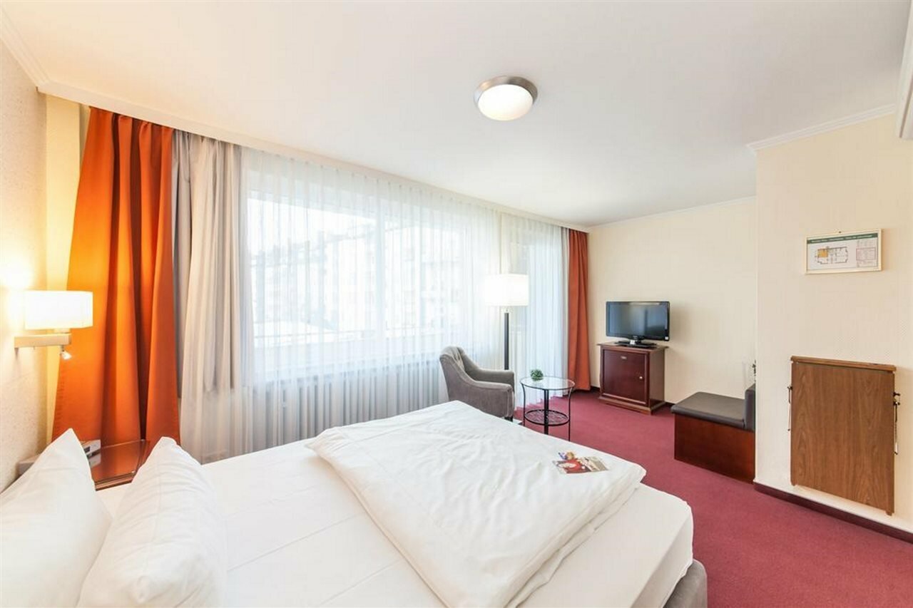 Фото Hotel Flora Düsseldorf