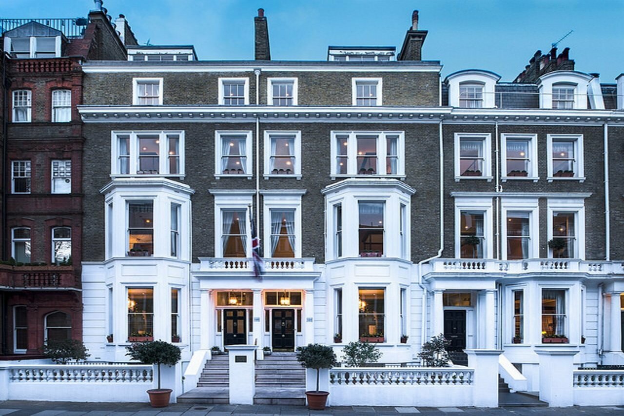 Фото отеля 1