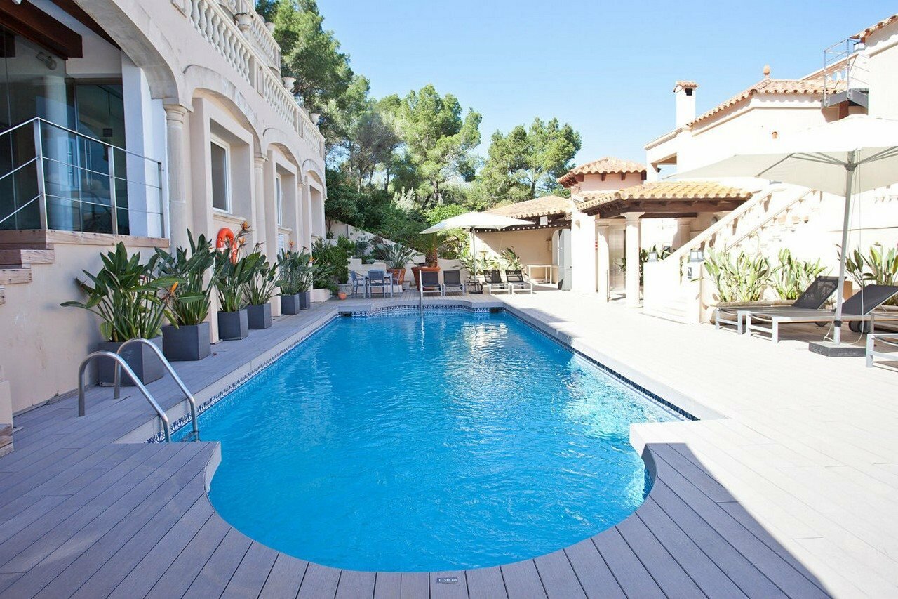 Фото отеля 1