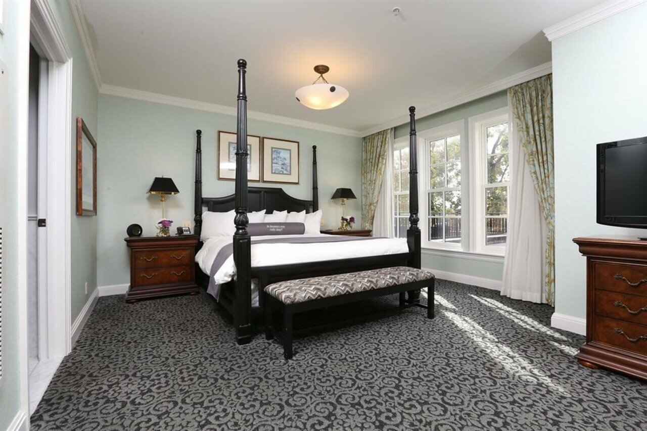 Фото Royal Park Hotel