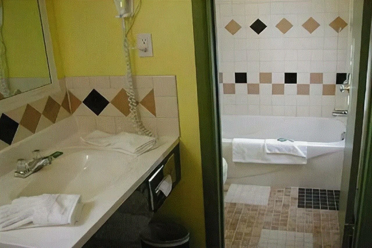 Фото Parkway Motel