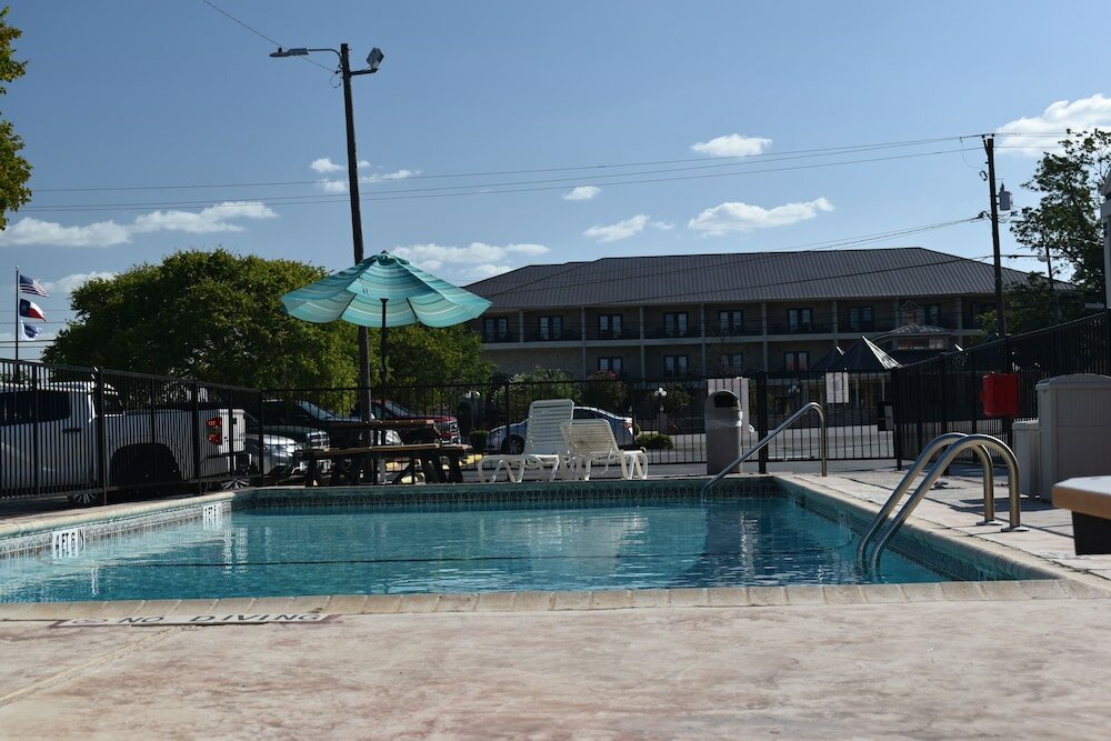 Фото Super 8 by Wyndham Fredericksburg