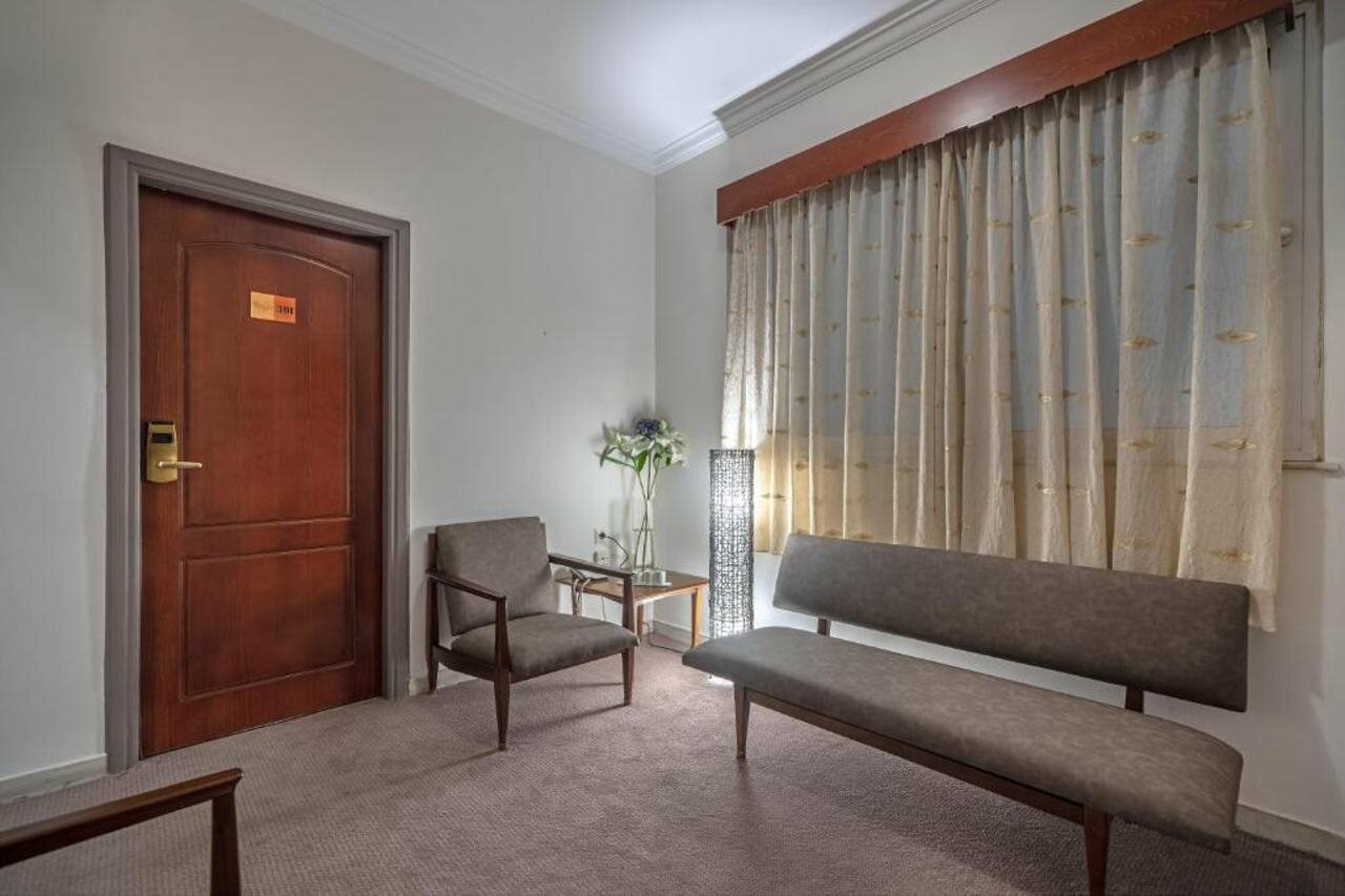 Фото Attalos Hotel