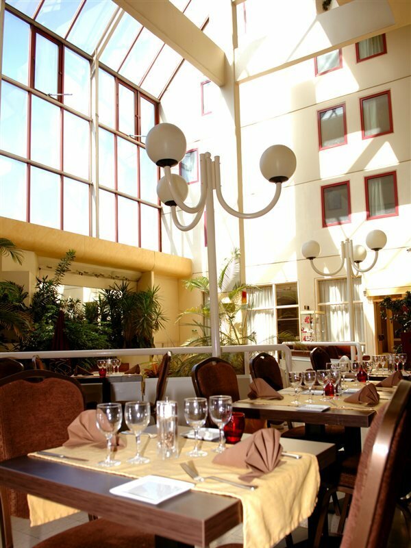 Фото Hotel Kyriad Paris Est - Bois De Vincennes