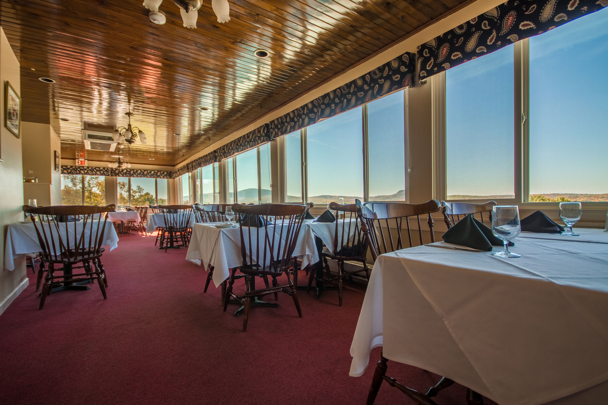 Фото The Lucerne Inn