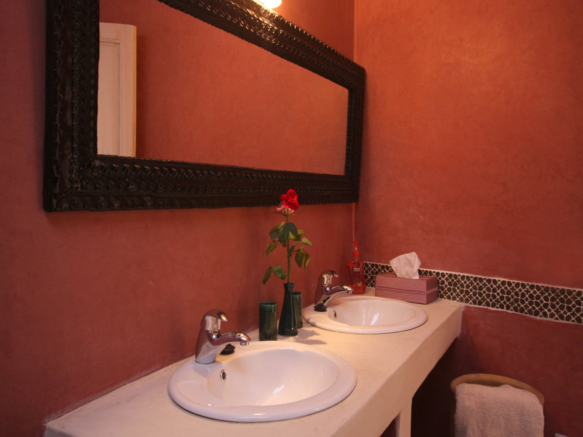 Фото Riad Tahani