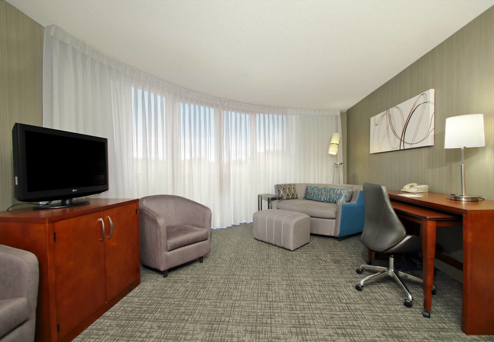 Фото Courtyard by Marriott Oakland Downtown