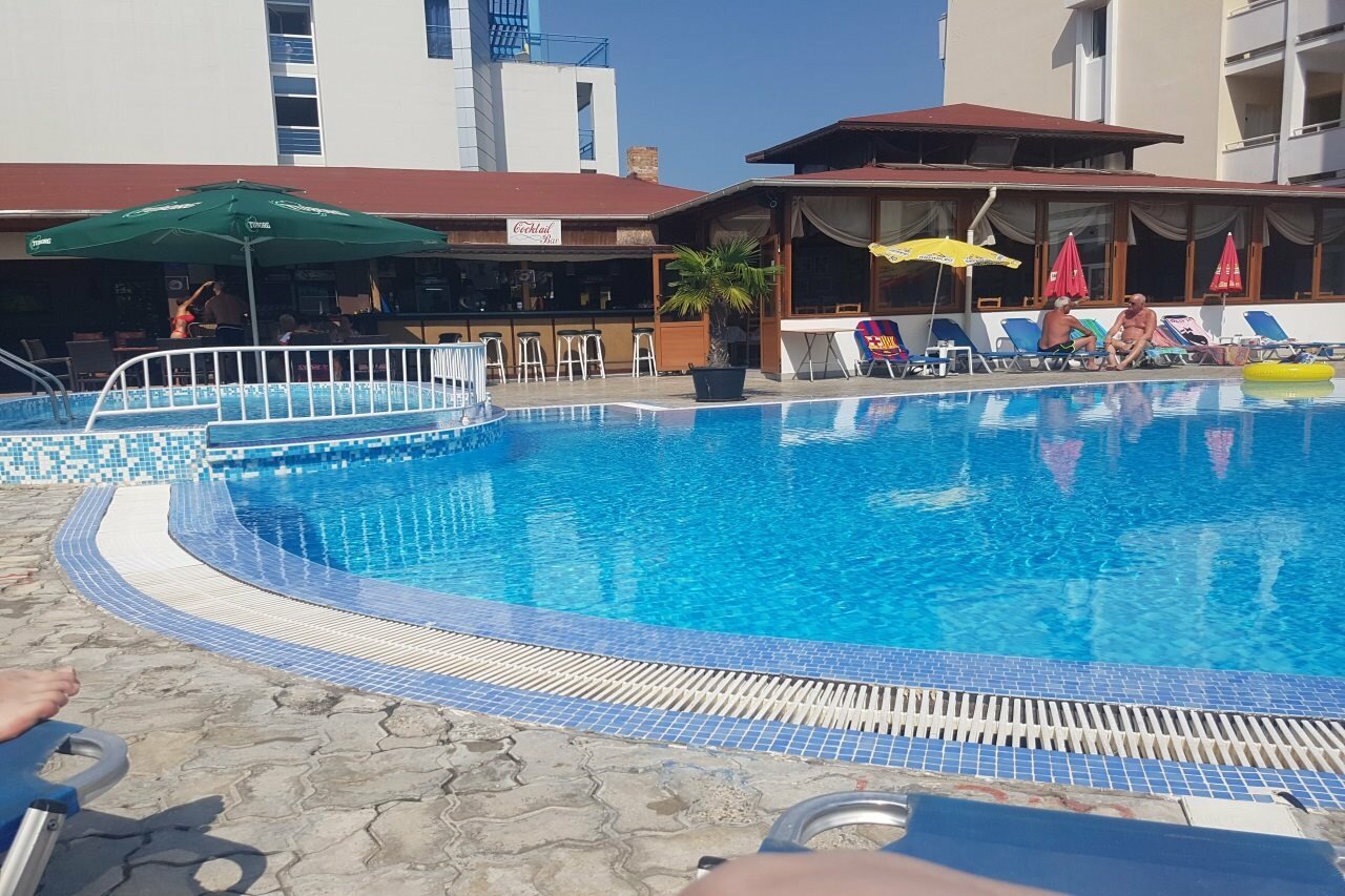 Фото Hotel BelleVille