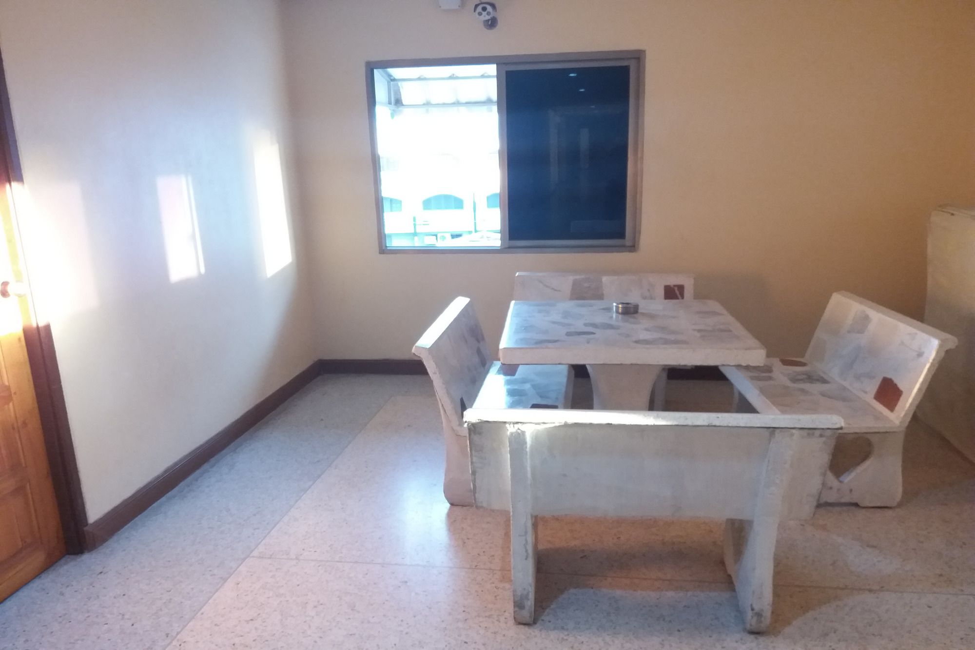 Фото Chaiyaphruk Grand Hotel