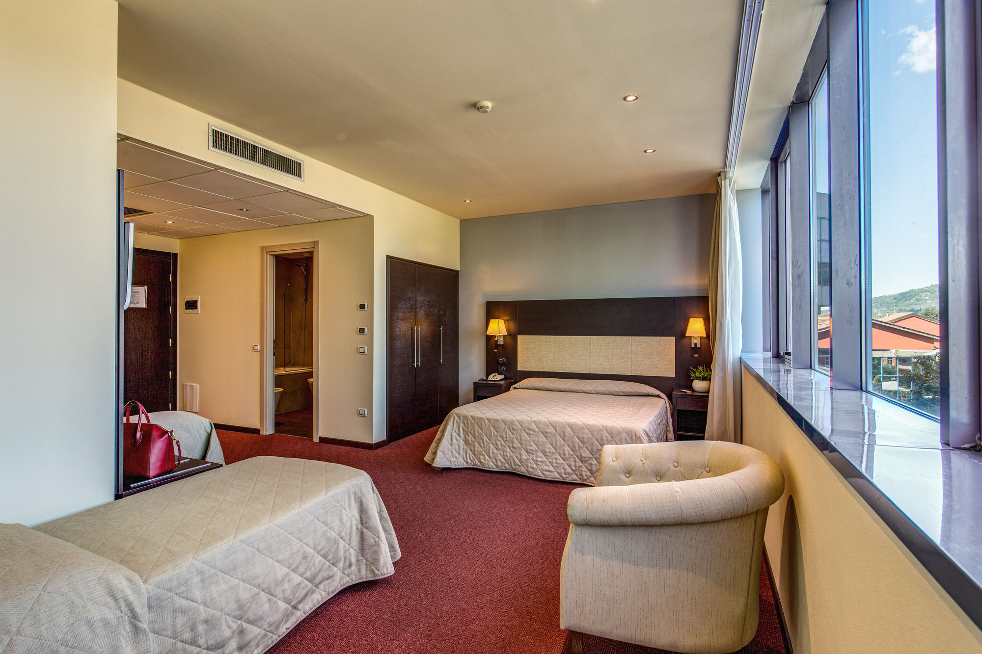 Фото Tuscany Inn