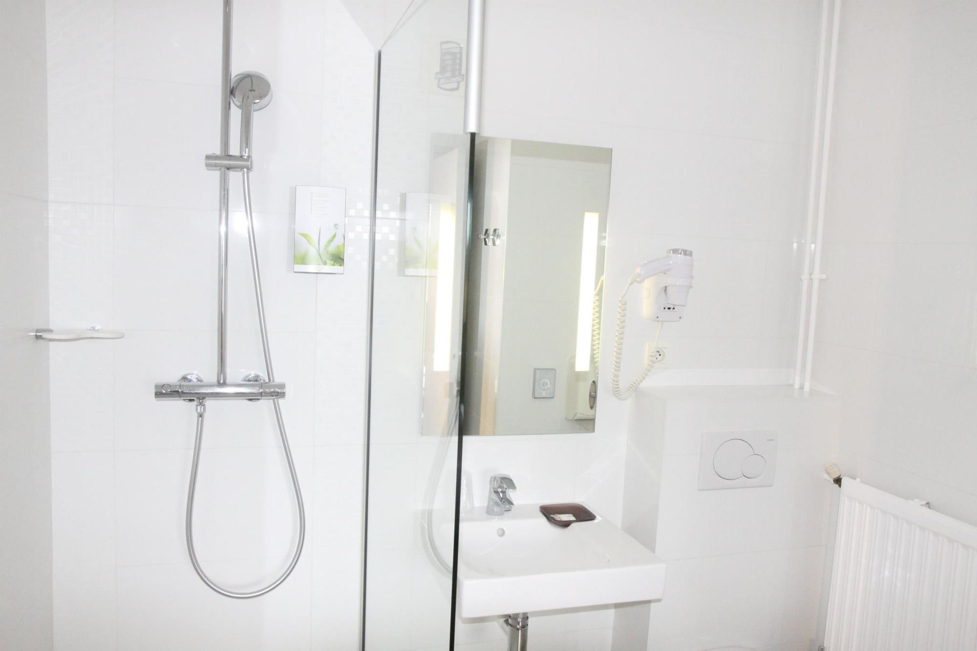 Фото Hôtel ibis Styles Clermont-Ferrand Gare