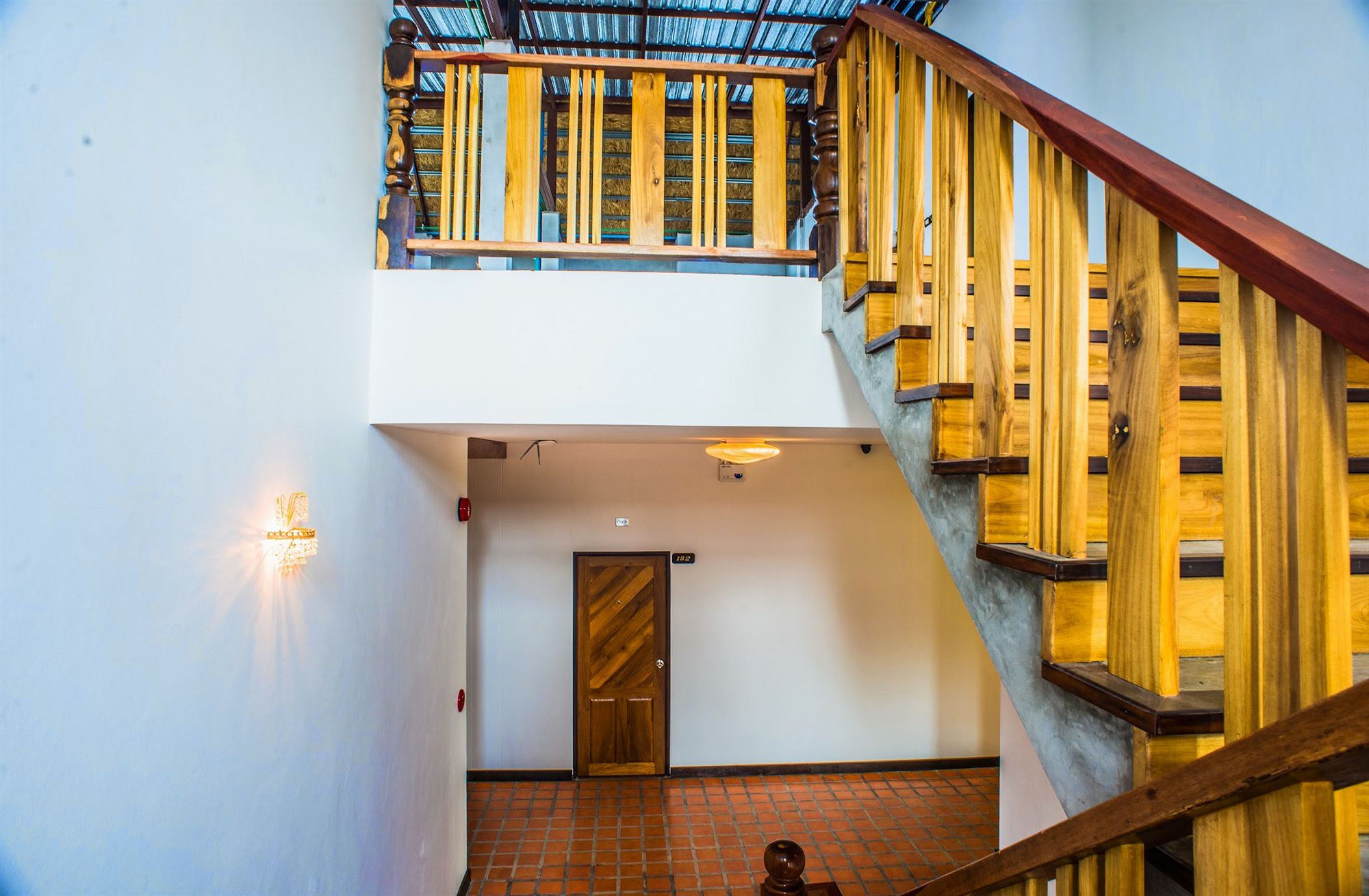 Фото Jingjit Hotel