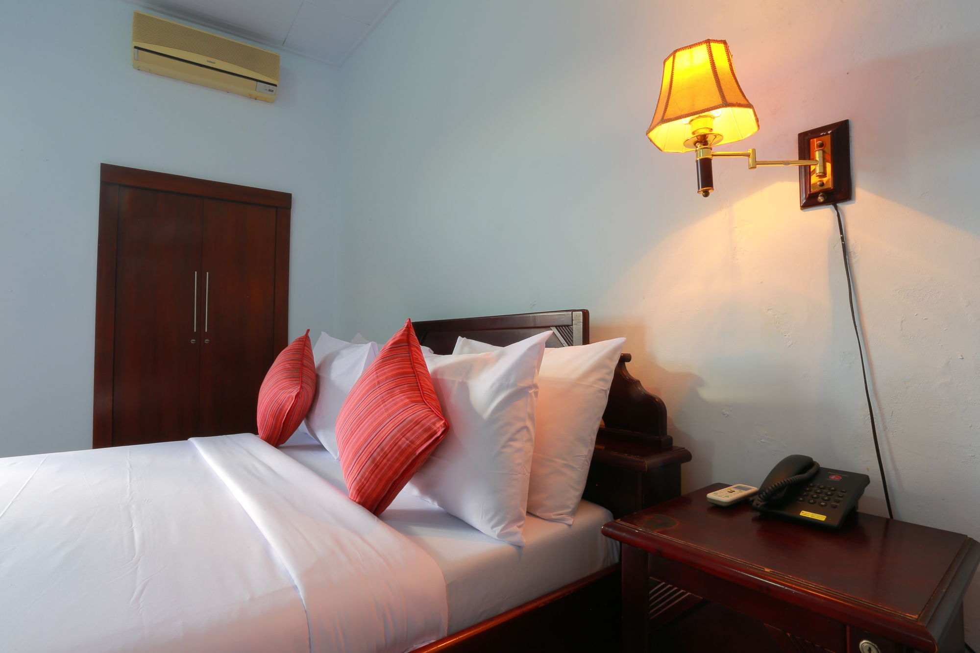 Фото Warsa Garden Bungalows