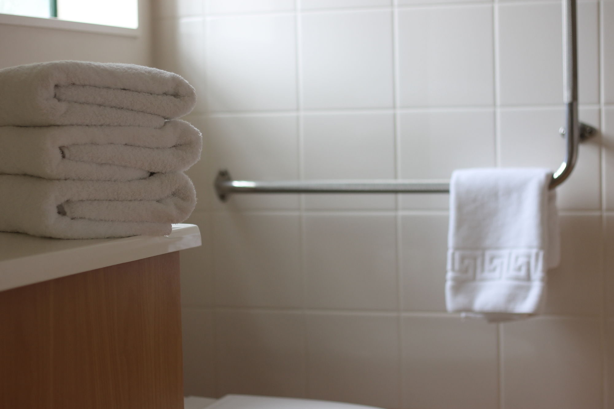 Фото Greenlane Manor Motel