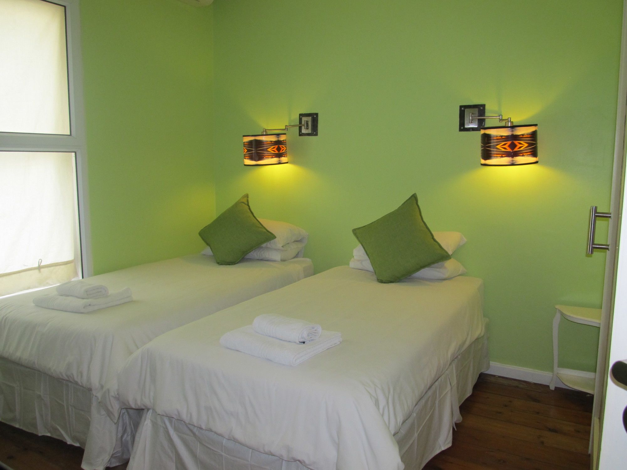 Фото Daddy Long Legs Art Hotel