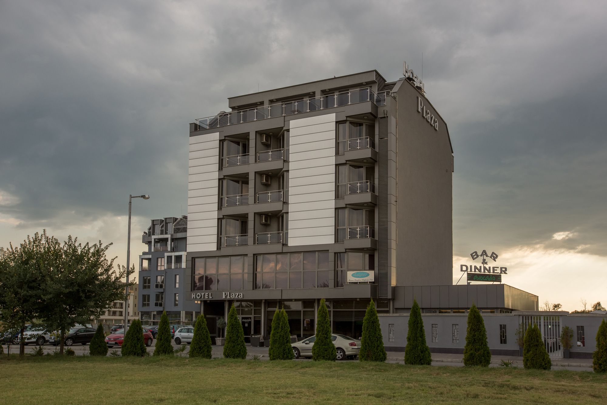 Фото отеля 1