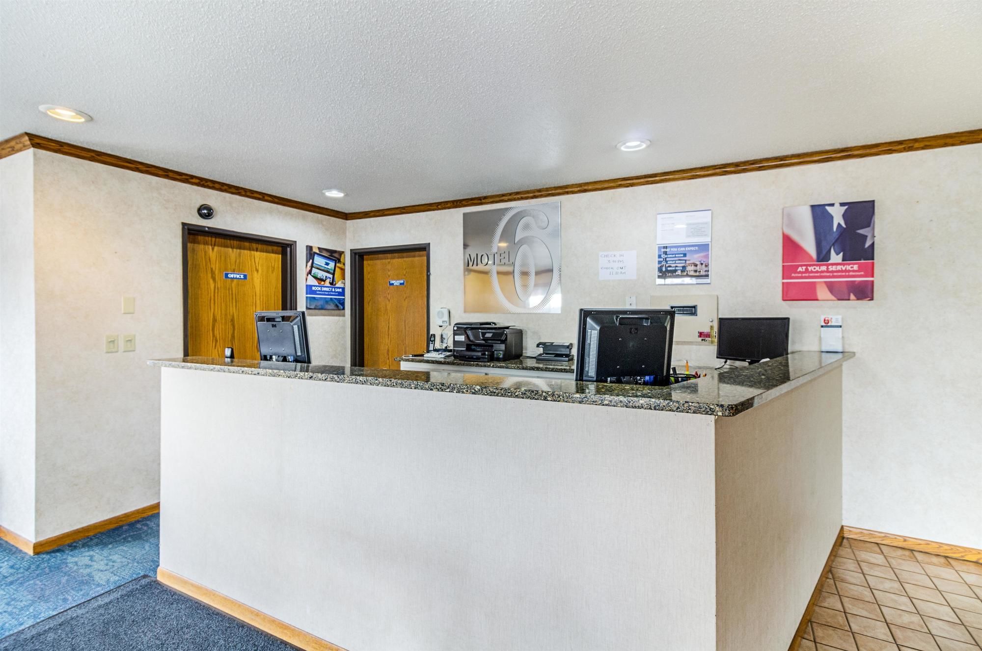 Фото Motel 6 Fargo, Nd - South